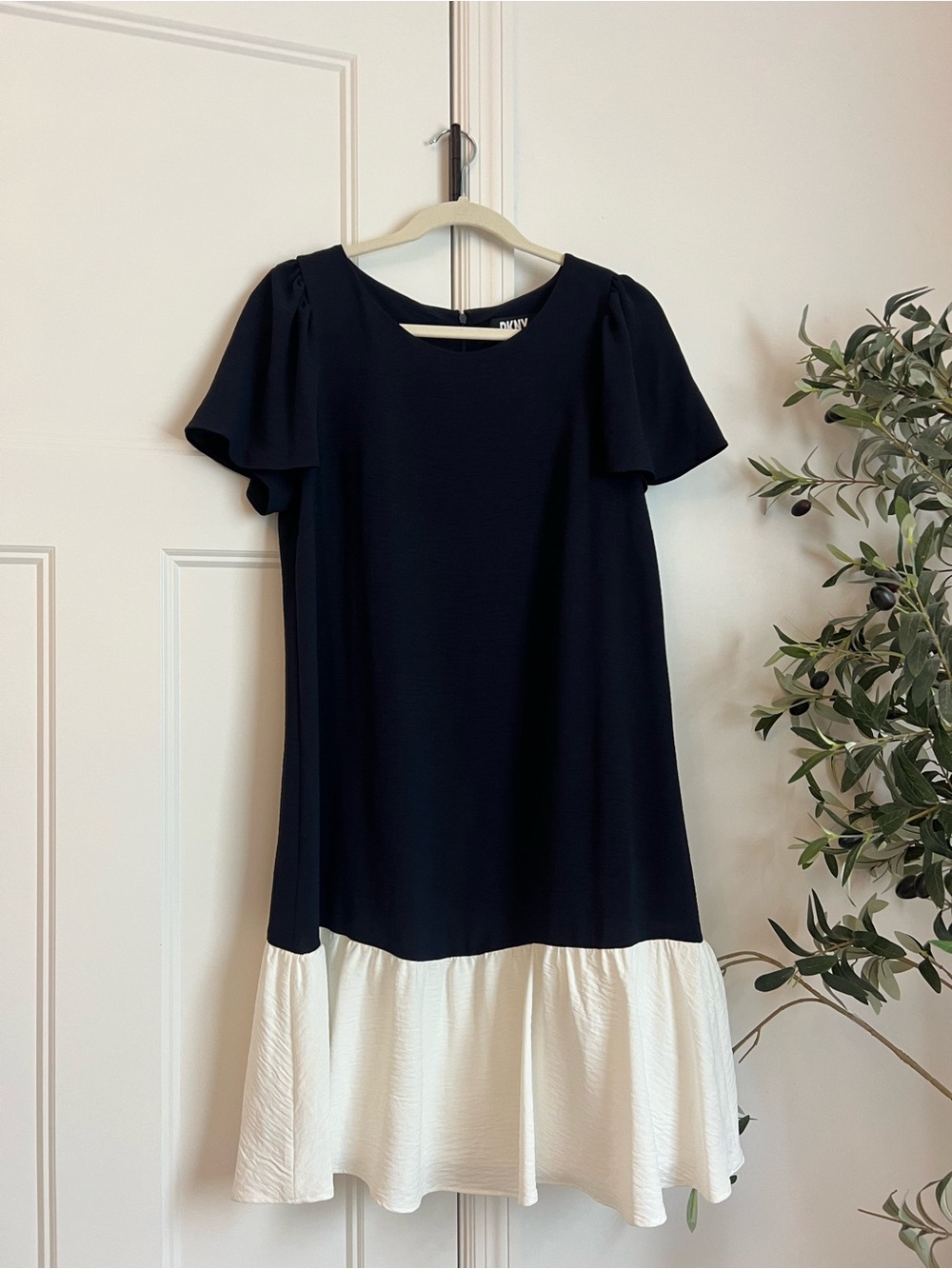 DKNY Navy and White Flutter Hem Shift Dress